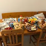 Holy ベッド・アンド・ブレックファスト